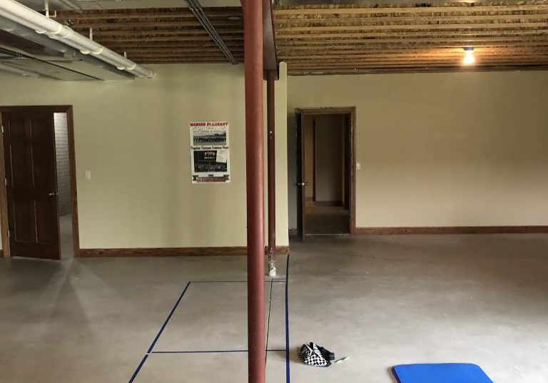 2 DOORS SPACE